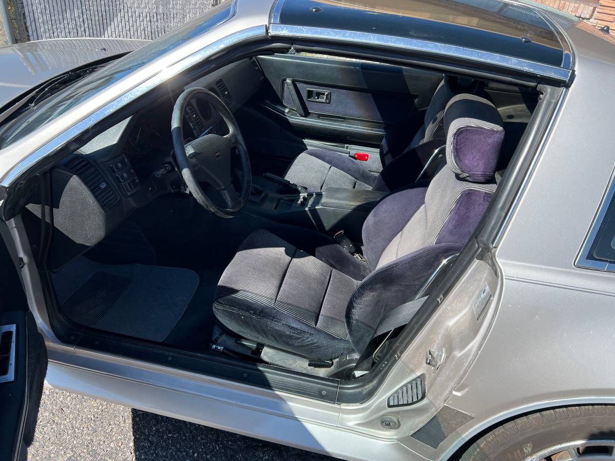 Nissan-300zx-1986-silver-8