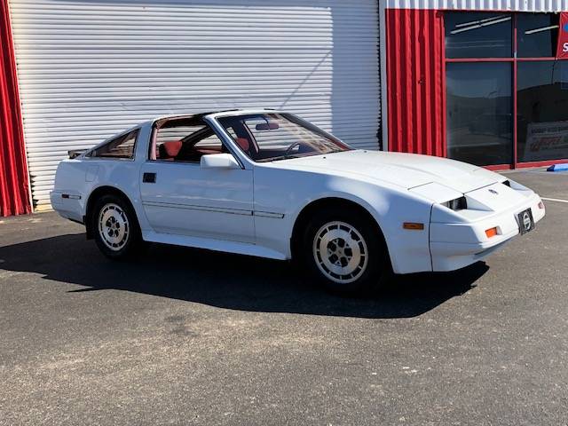 Nissan-300zx-1986-white-11