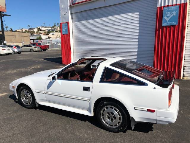 Nissan-300zx-1986-white-5