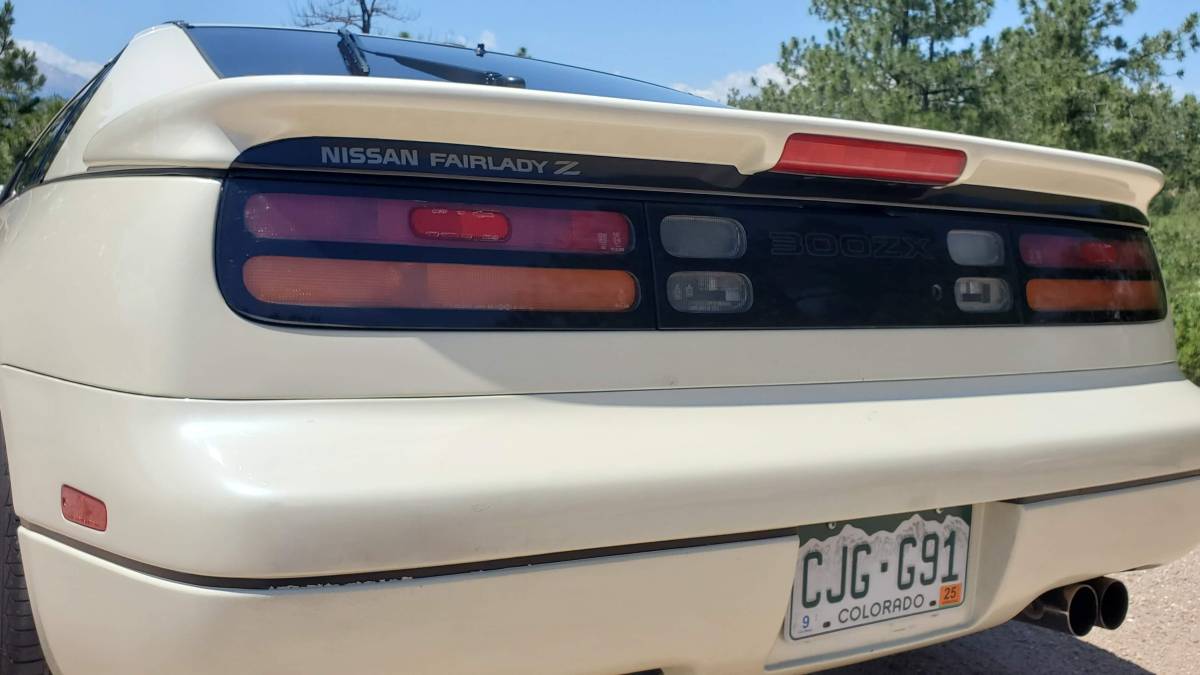 Nissan-300zx-1991-white-11