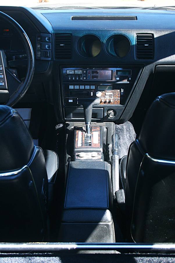 Nissan-300zx-turbo-5oth-anniversary-1984-silver-22