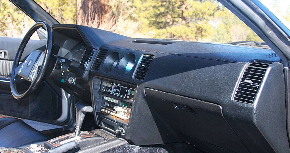 Nissan-300zx-turbo-5oth-anniversary-1984-silver-8