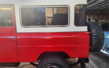 Nissan-Patrol-1977-Red-w-ivory-hardtop-Brown-Vinyl-1