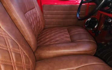 Nissan-Patrol-1977-Red-w-ivory-hardtop-Brown-Vinyl-10