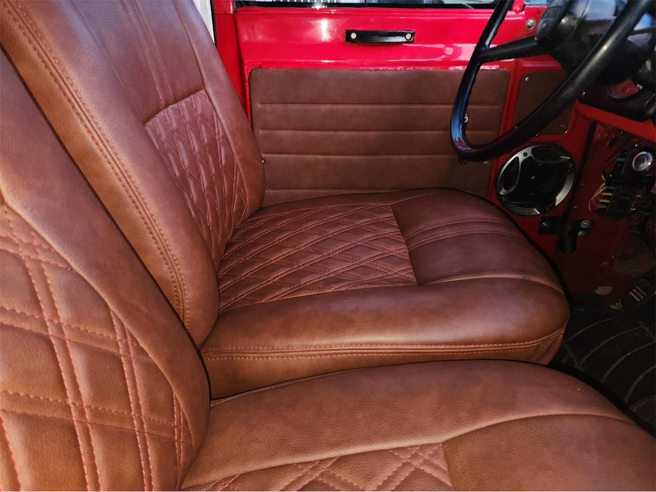 Nissan-Patrol-1977-Red-w-ivory-hardtop-Brown-Vinyl-10