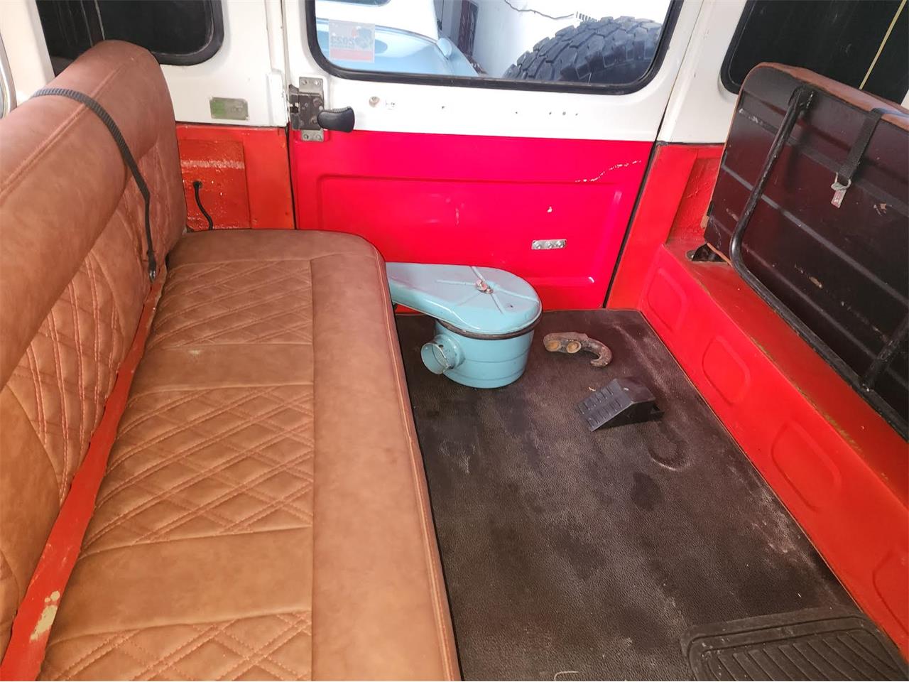 Nissan-Patrol-1977-Red-w-ivory-hardtop-Brown-Vinyl-11
