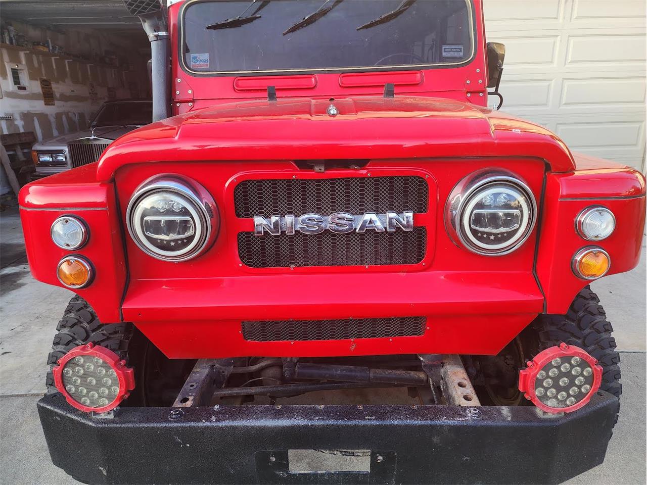 Nissan-Patrol-1977-Red-w-ivory-hardtop-Brown-Vinyl-19