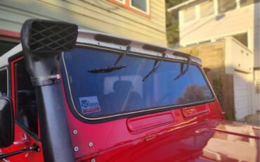 Nissan-Patrol-1977-Red-w-ivory-hardtop-Brown-Vinyl-20