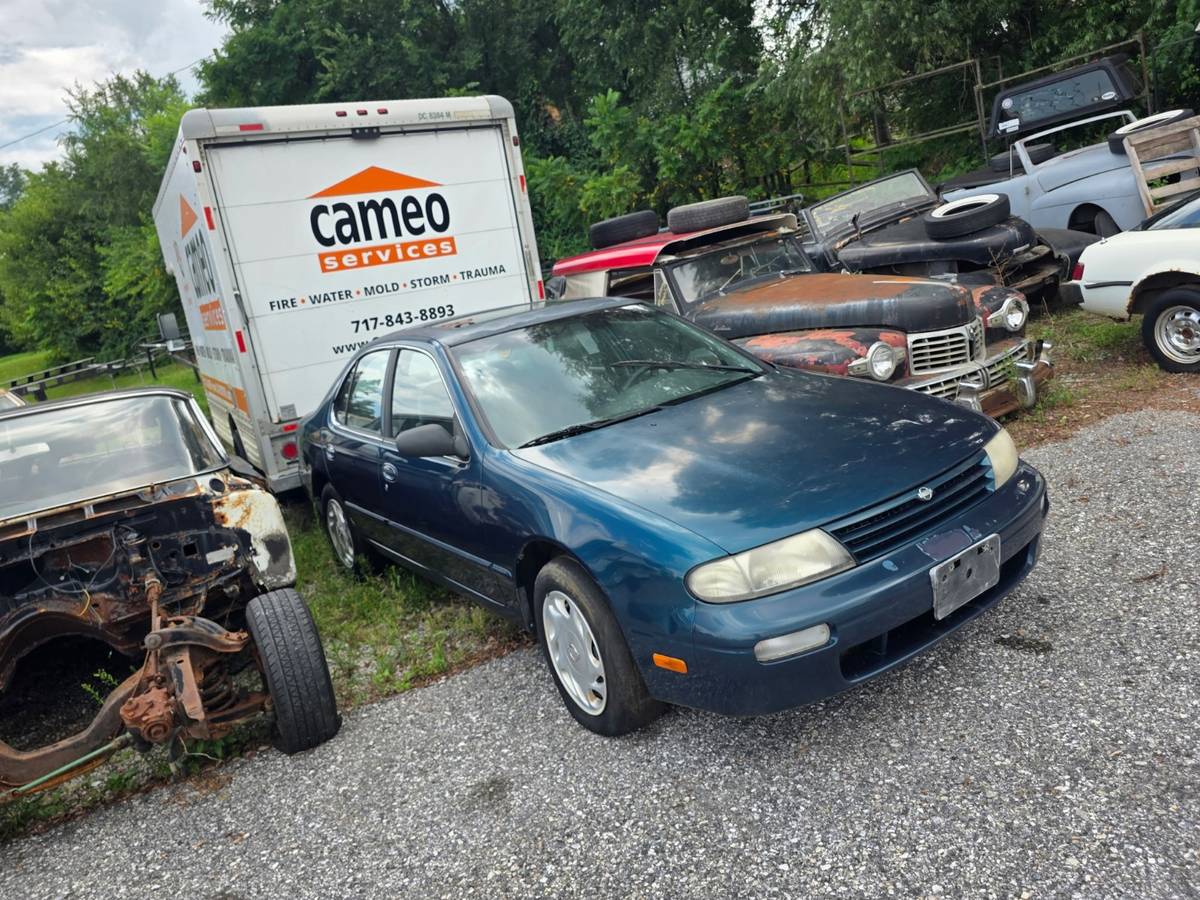 Nissan-altima-1996-green-7