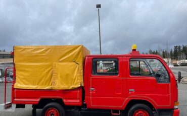 Nissan-atlas-1993-red-9