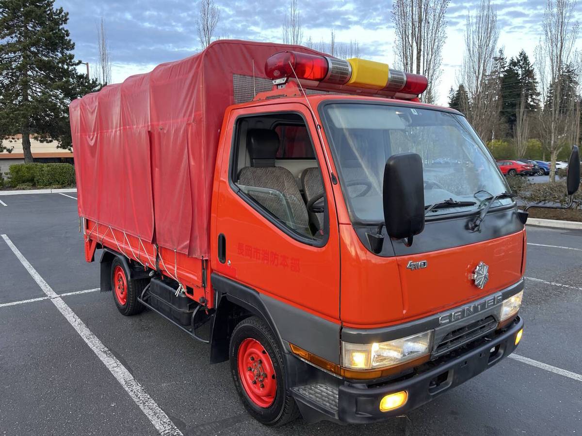 Nissan-atlas-1993-red