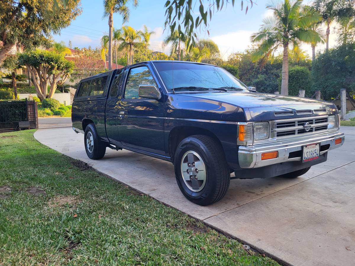 Nissan-d21-hardbody-1992-blue-3