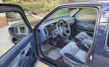 Nissan-d21-hardbody-1992-blue-5