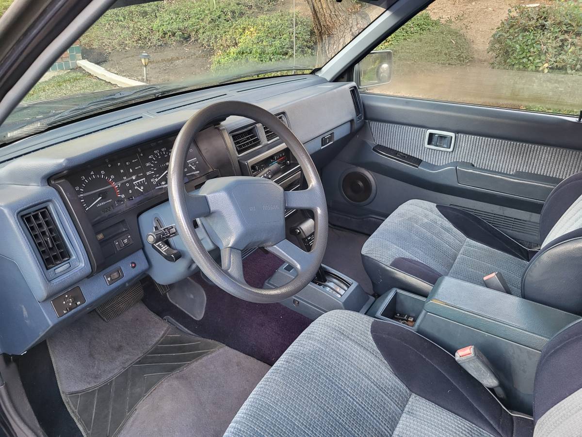 Nissan-d21-hardbody-1992-blue-6