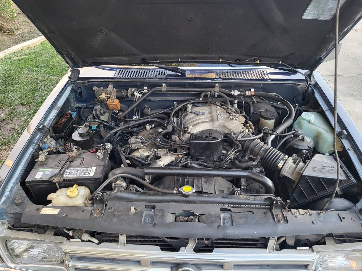Nissan-d21-hardbody-1992-blue-9