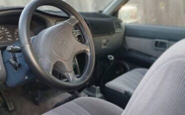 Nissan-d21-hardbody-1994-white-4