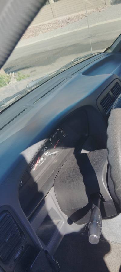 Nissan-d21-hardbody-se-1996-silver-4