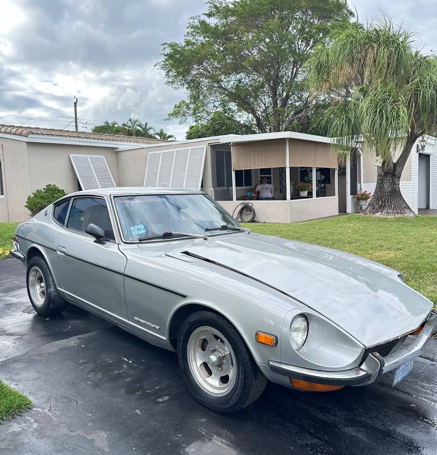 Nissan-dotson-240-z-1972-1