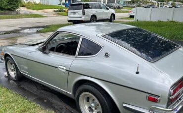 Nissan-dotson-240-z-1972-3