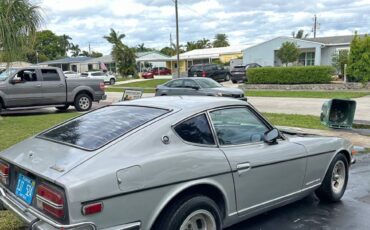 Nissan-dotson-240-z-1972-5