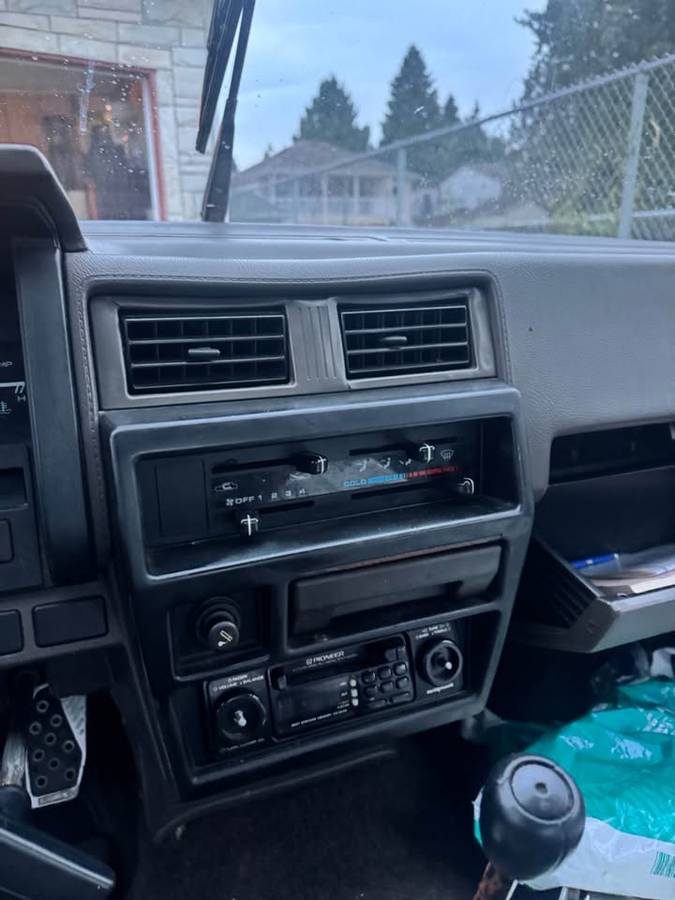 Nissan-frontier-1991