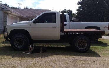 Nissan-frontier-1994-white-1