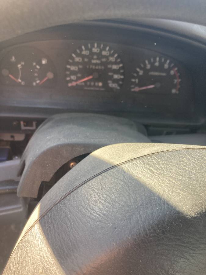 Nissan-frontier-crew-cab-1996-3