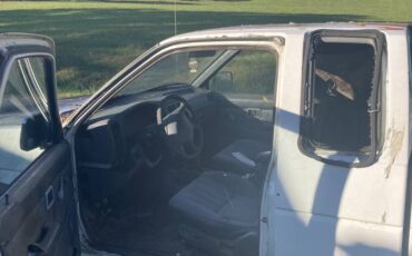 Nissan-frontier-crew-cab-1996-4