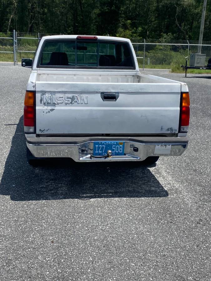 Nissan-frontier-king-cab-1995-white-11