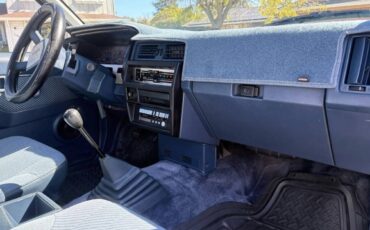 Nissan-frontier-xe-1989-11