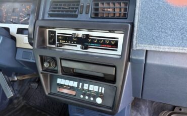 Nissan-frontier-xe-1989-16