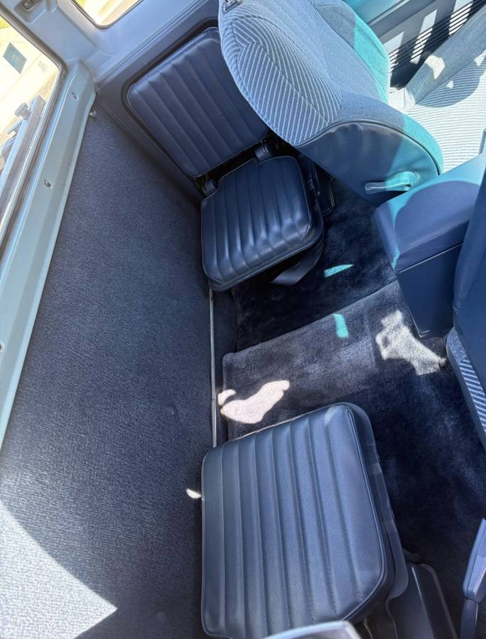 Nissan-frontier-xe-1989-3