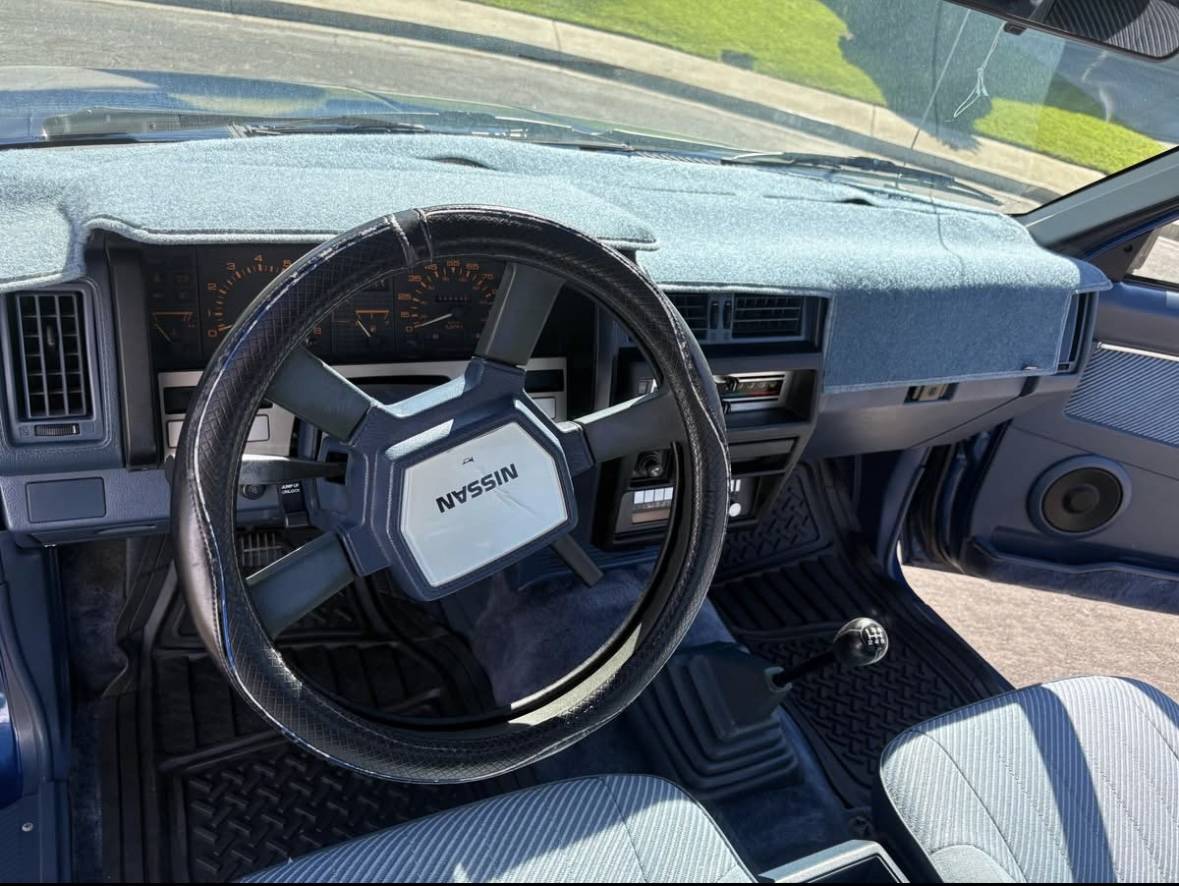 Nissan-frontier-xe-1989-5