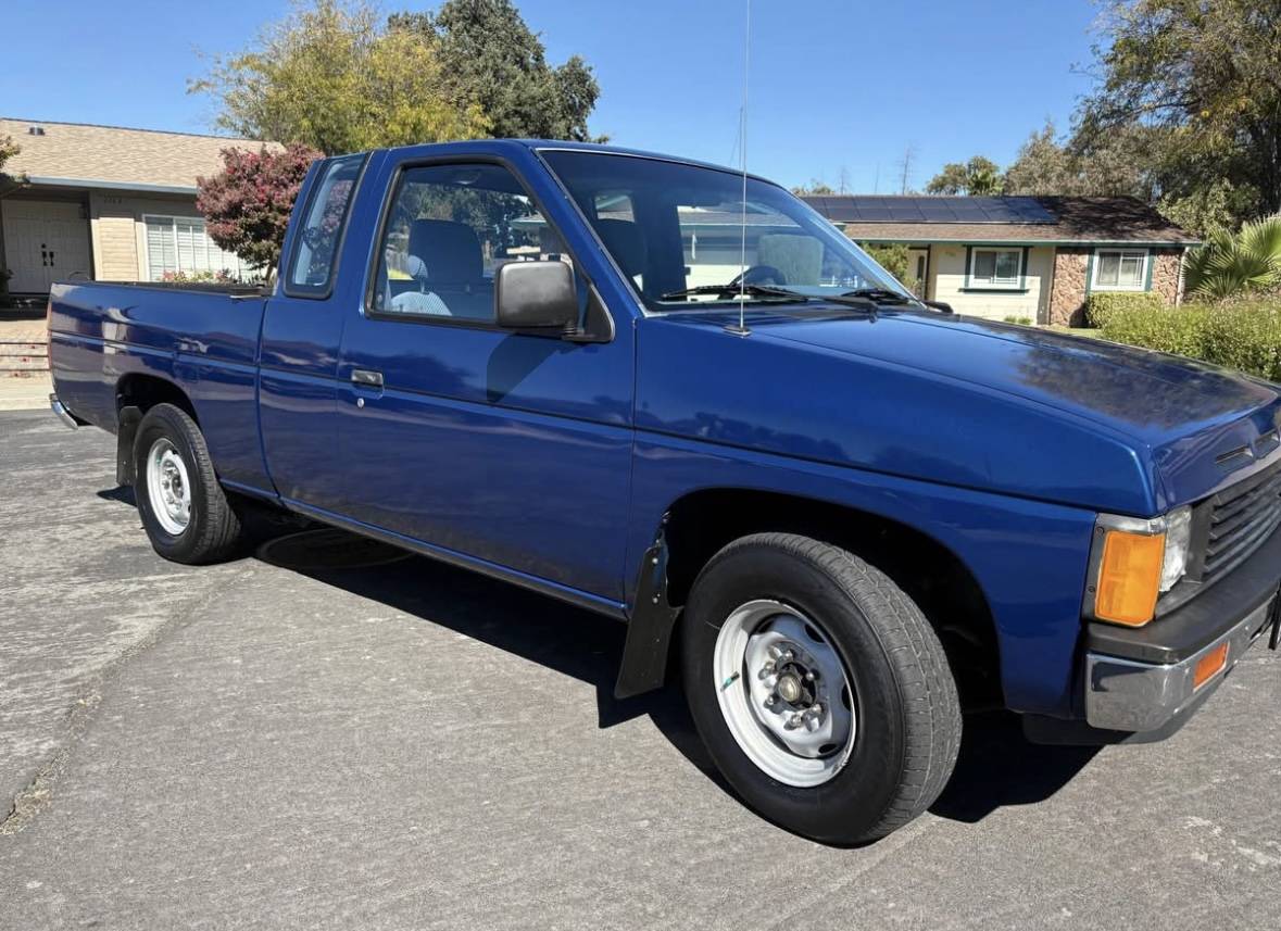 Nissan-frontier-xe-1989