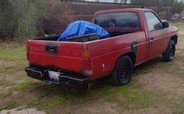 Nissan-hardbody-1987-19