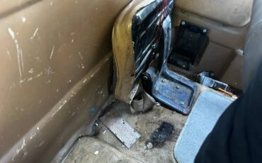 Nissan-hardbody-pickup-1984-brown-14