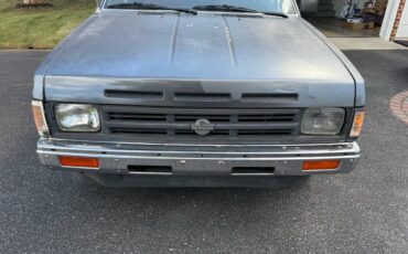 Nissan-hardbody-pickup-1986-silver-15
