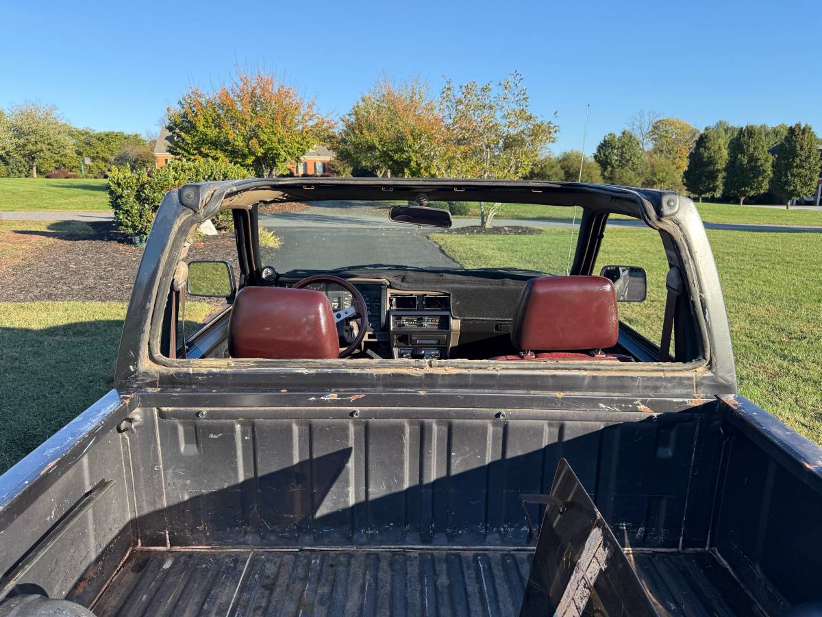 Nissan-hardbody-pickup-1986-silver-2