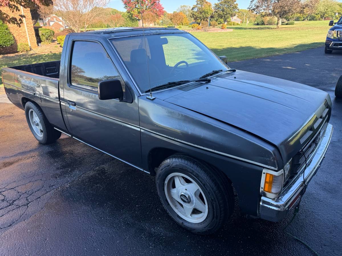 Nissan-hardbody-pickup-1986-silver-6