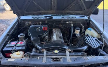 Nissan-hardbody-pickup-1986-silver-9