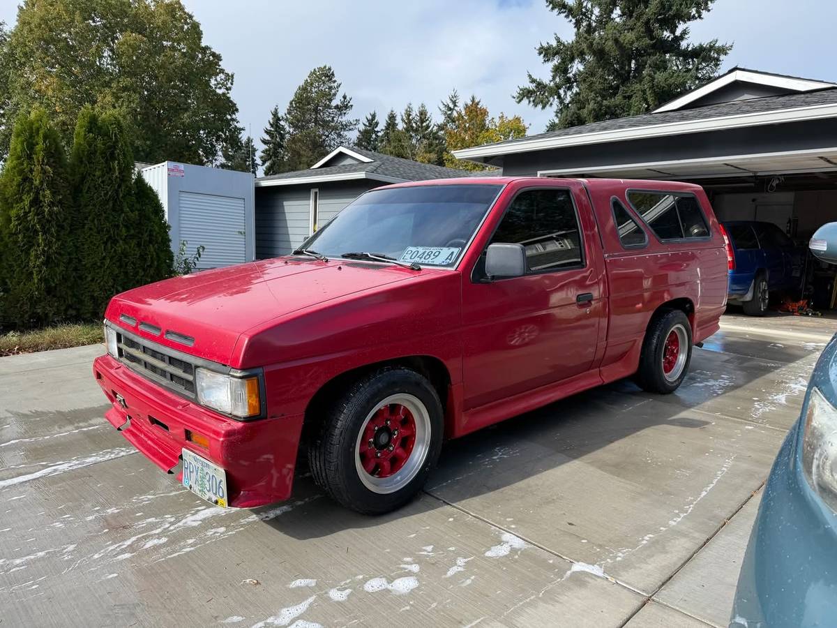 Nissan-hardbody-pickup-1988-red-1