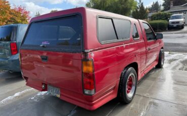 Nissan-hardbody-pickup-1988-red-3