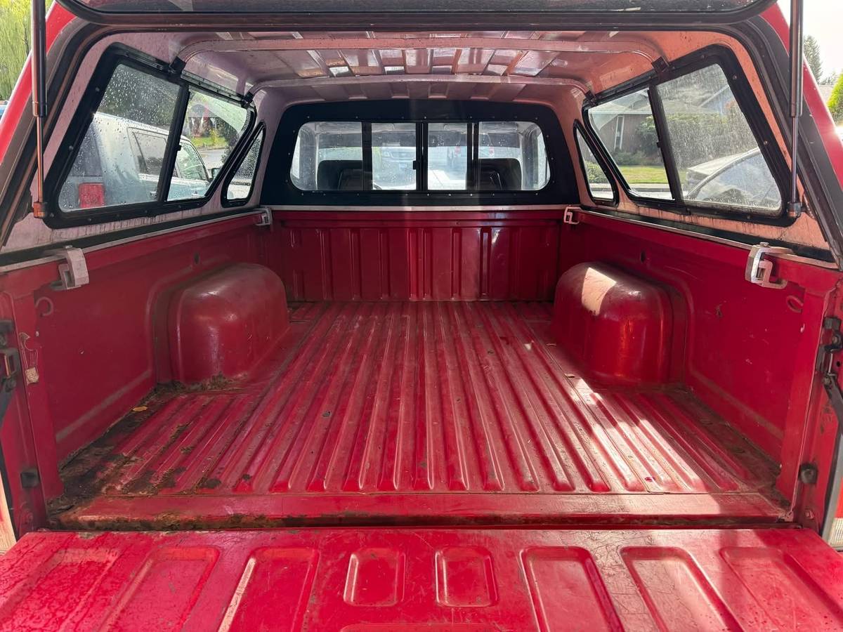Nissan-hardbody-pickup-1988-red-5