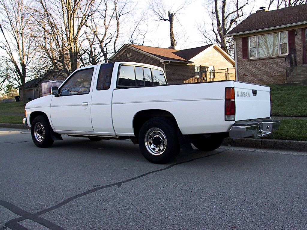 Nissan-hardbody-pickup-1991-white-13