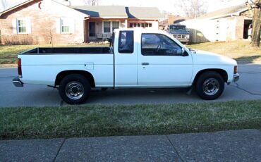 Nissan-hardbody-pickup-1991-white-14