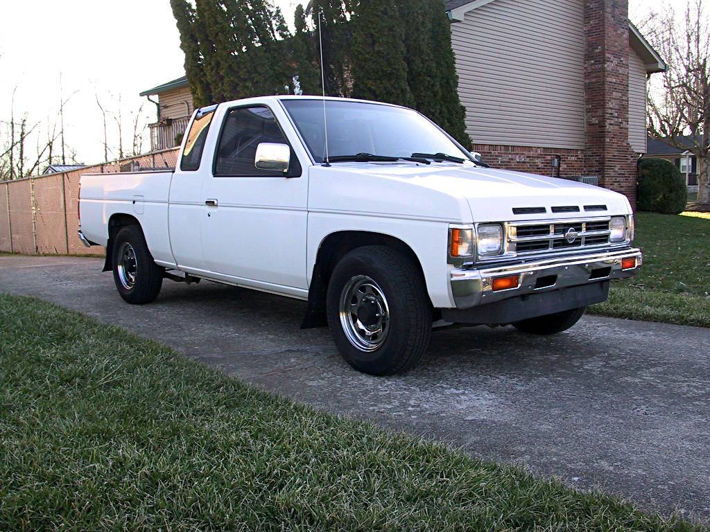 Nissan-hardbody-pickup-1991-white-3