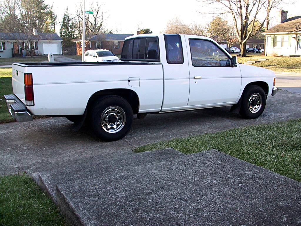 Nissan-hardbody-pickup-1991-white-4