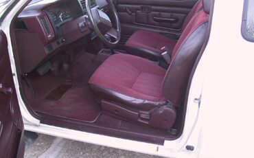 Nissan-hardbody-pickup-1991-white-6