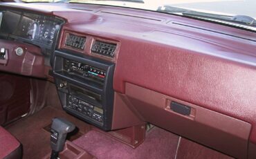 Nissan-hardbody-pickup-1991-white-9