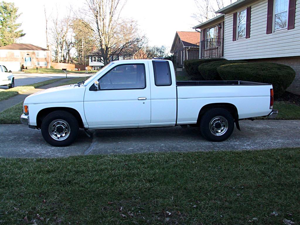 Nissan-hardbody-pickup-1991-white